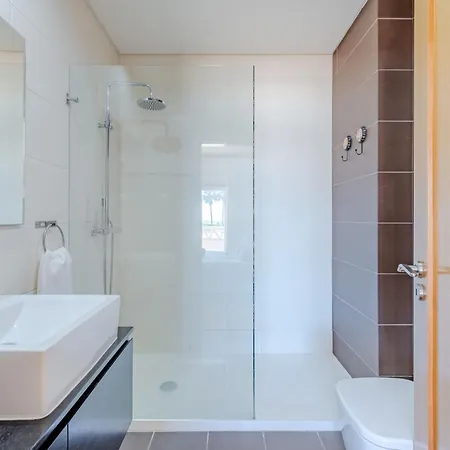 Cerro Aguia Am V2 - Vip By Interhome Tatil Evi